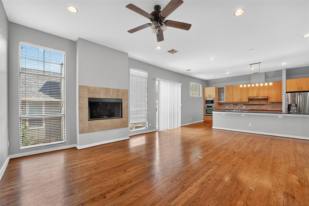 4212 Bowser Ave - Residential