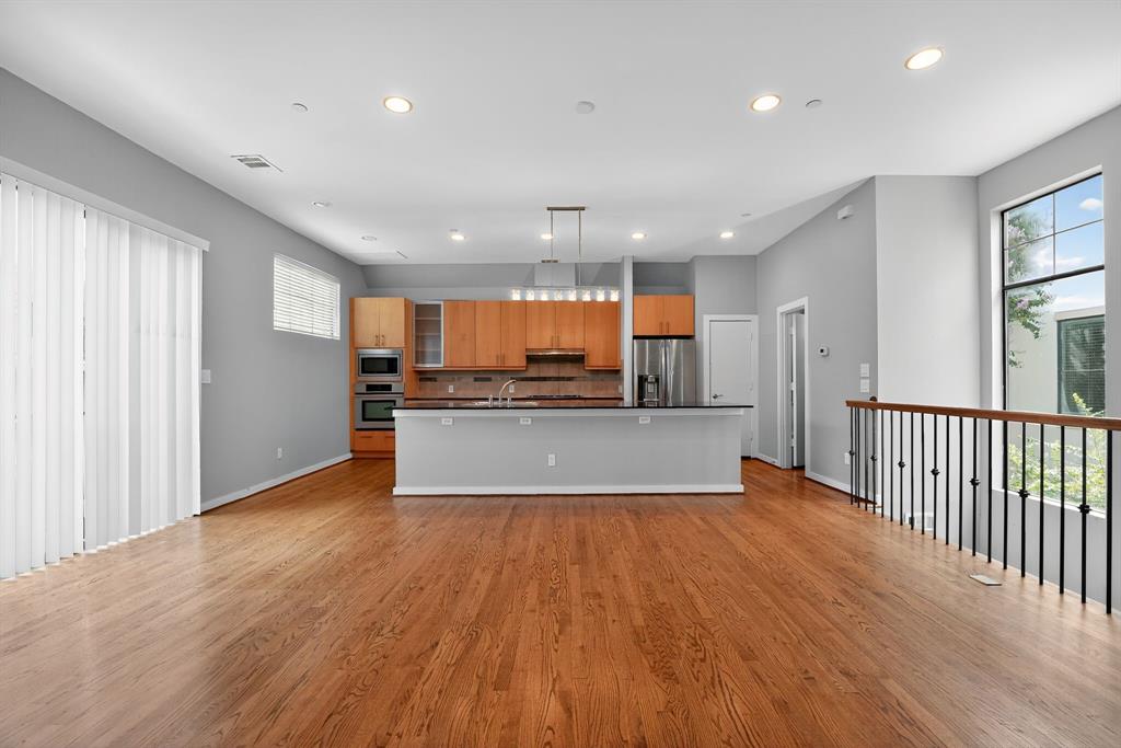 4212 Bowser Ave - Residential