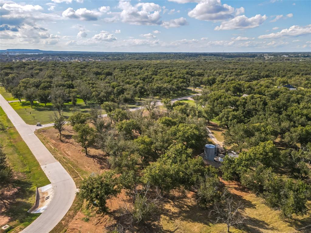 906 E Landings Drive