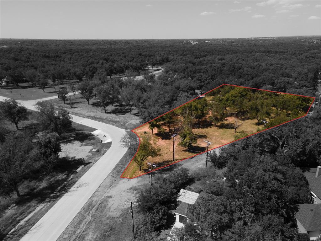 906 E Landings Drive
