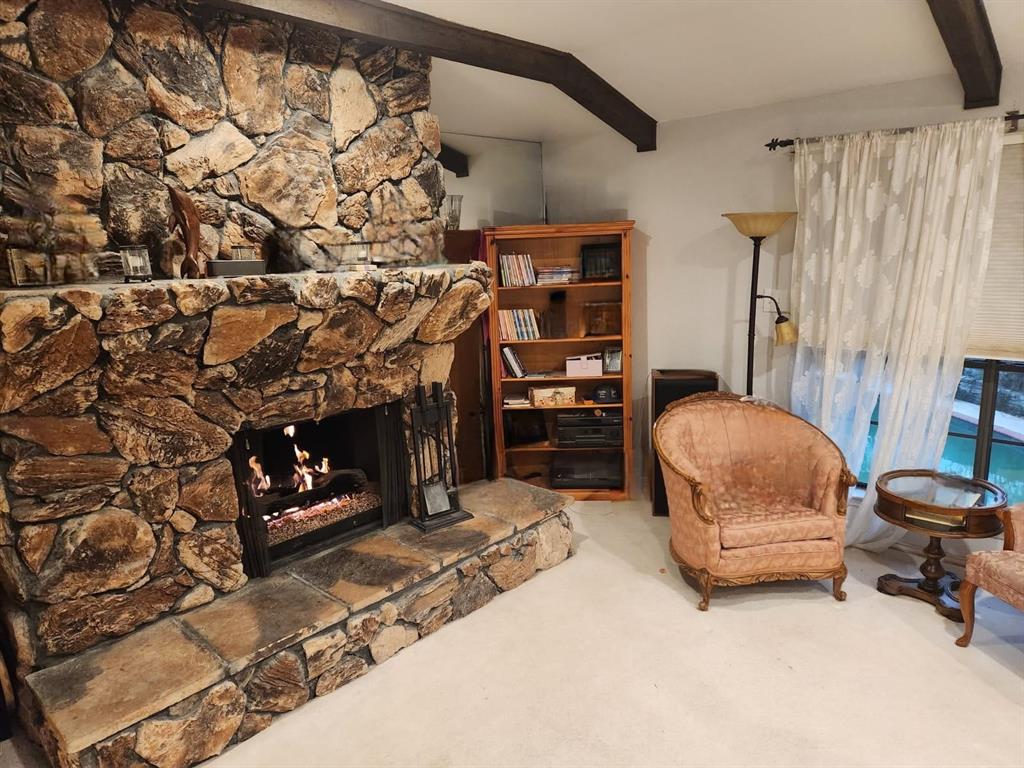 2302 Wakeforest Court