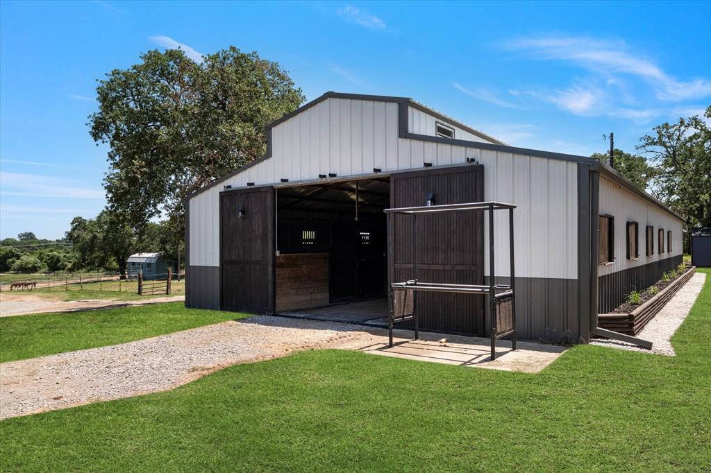 1489 Ross Lane