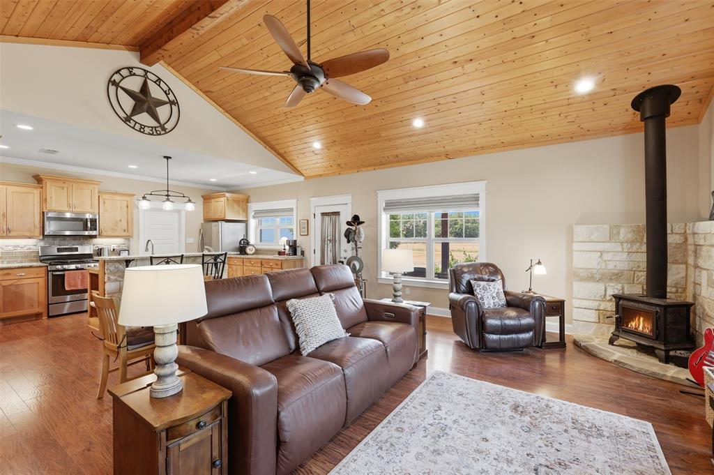 2109 County Road 1185