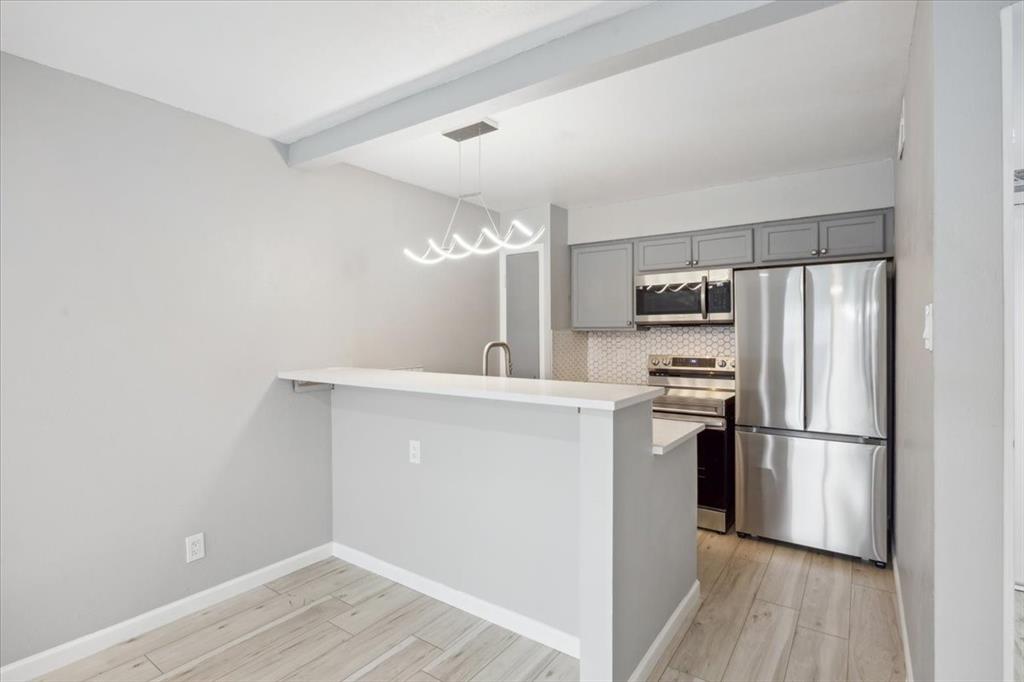 4837 Cedar Springs Road 321