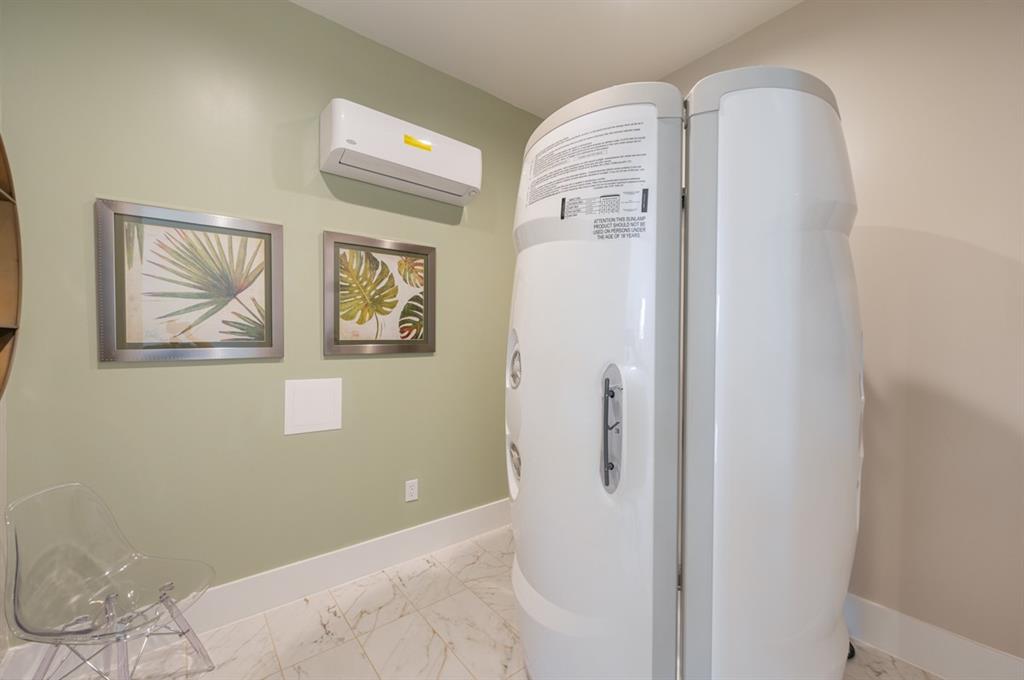 Mansions of Oak Point - Residential Lease