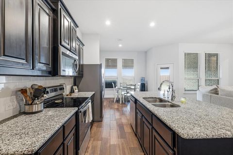 Tiny photo for 1536 Wagon Wheel Way, Krum, TX 76249 (MLS # 21098570)