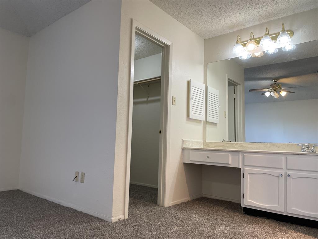 3313 Willowglen Drive