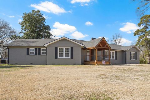 A home in Pittsburg