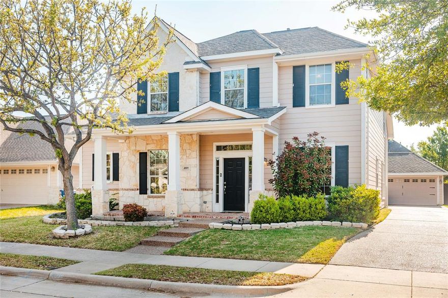 Motivated Sellers. GREAT LOCATION, GREAT PRICE! If you are looking for a beautiful, stylish, and functional home that offers a great outdoor and convenient lifestyle with easy access to major roads, shopping, businesses, and more—this home is for you! Located in a prime area near the 121 business corridor, DNT, US 75, parks, and restaurants. The charming craftsman-style home with a welcoming front porch invites you in! This spacious floor plan features a first floor master bedroom overlooking the pool area, complete with a large master bath and walk-in closet. The family room
has high ceilings and also overlooks the pool area, seamlessly connected to the kitchen and breakfast room. You'll love the large study offering privacy at the front of the home, along with another versatile living space that could be used as a second study, formal living, or dining area. Upstairs, you'll find three large bedrooms, two full bathrooms, a loft with built-in desk, and a game room. The pool area offers ample space for seating, and the long driveway is perfect for basketball. Enjoy community amenities including a pool, walking trails, and a playground. Hurry—this home won’t last!