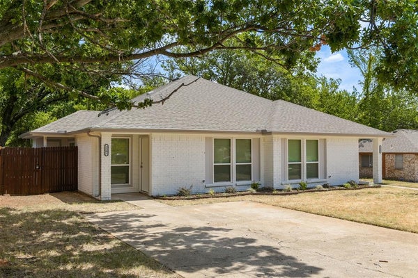 2501 WINDY PINE LN, ARLINGTON, TX 76015 - Image 2947b60ec7edaafab01446273e9fb8df/3754575275