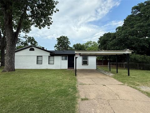2138 Cambridge Drive Irving TX 75061