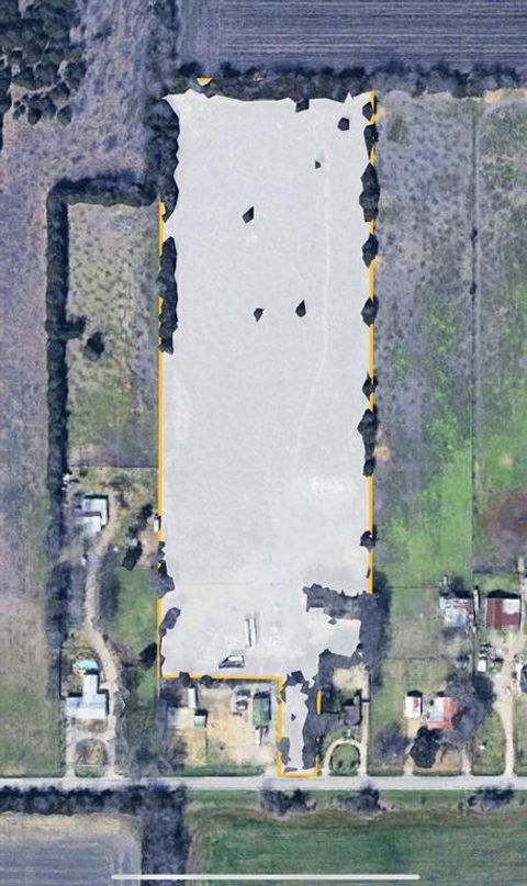 2781 Bear Creek Road Lancaster TX 75146