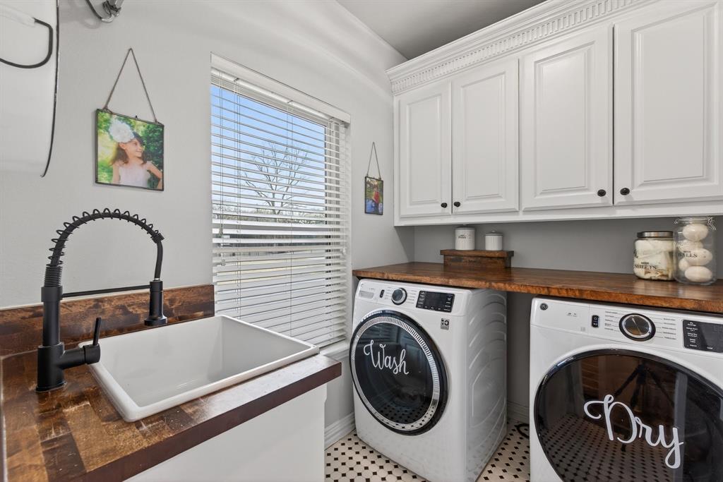 River Oaks Estates - Residential