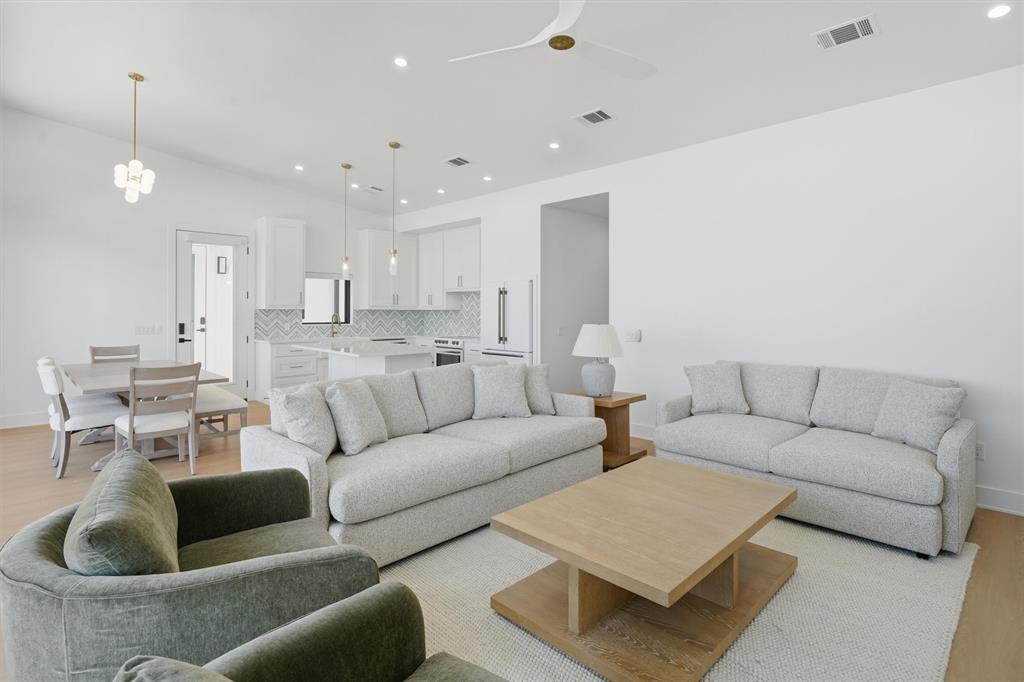1782 FM2951