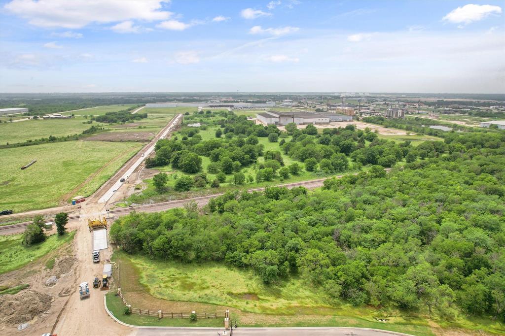 Waterfront Club - Land