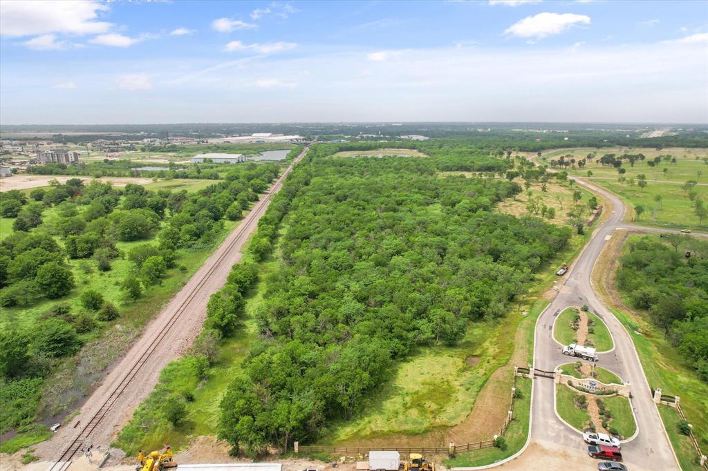 Waterfront Club - Land