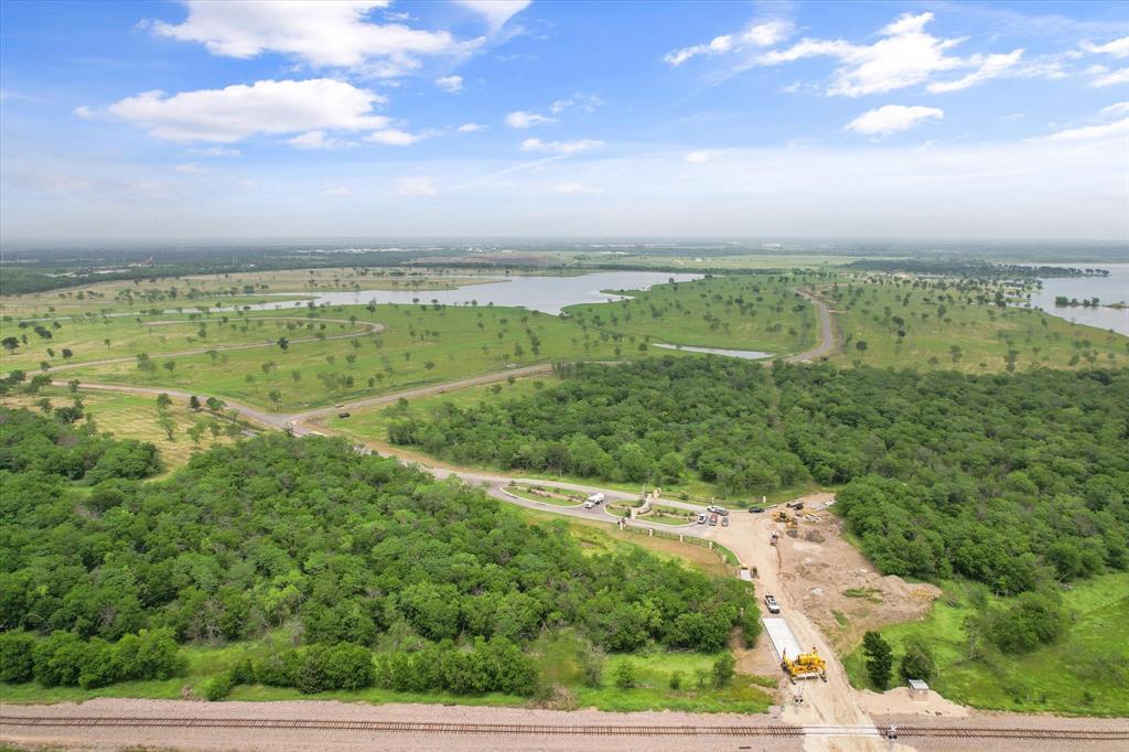 Waterfront Club - Land