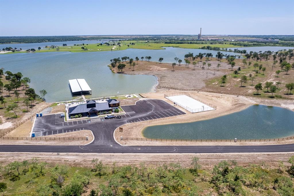 Waterfront Club - Land