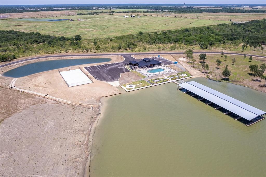 Waterfront Club - Land