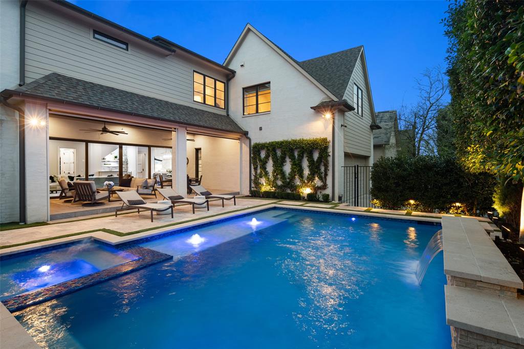 3537 Villanova Street