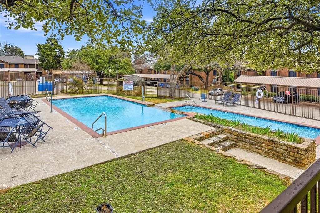 Wedglea Place Condo - Residential