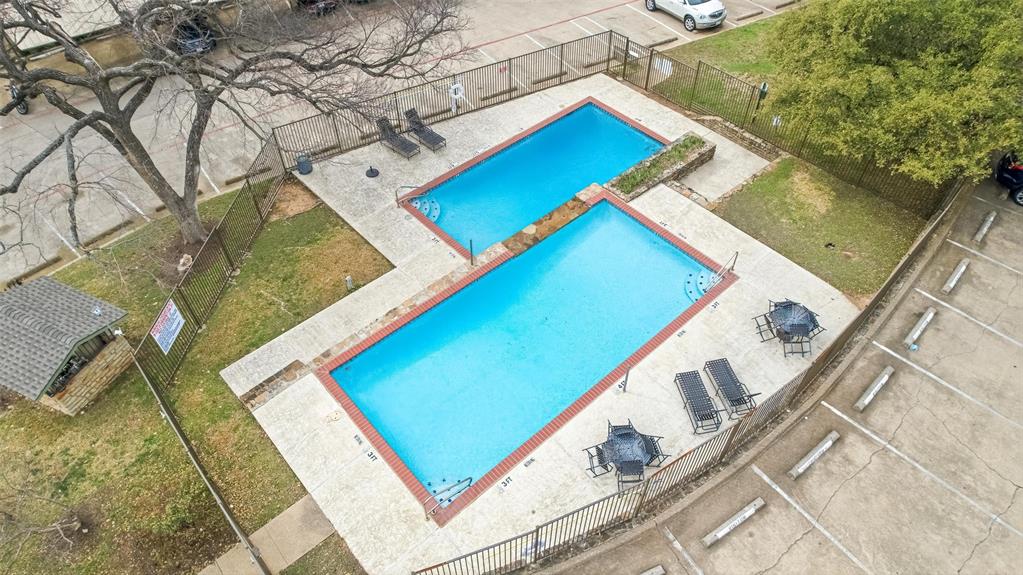 Wedglea Place Condo - Residential