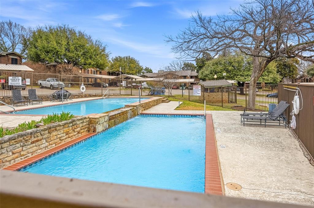 Wedglea Place Condo - Residential