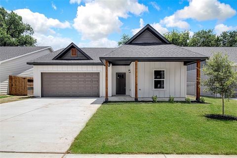 Photo of 2511 Birdell Court, Fort Worth, TX 76105 (MLS # 21097647) Photo of 2511 Birdell Court, Fort Worth, TX 76105 (MLS # 21097647)