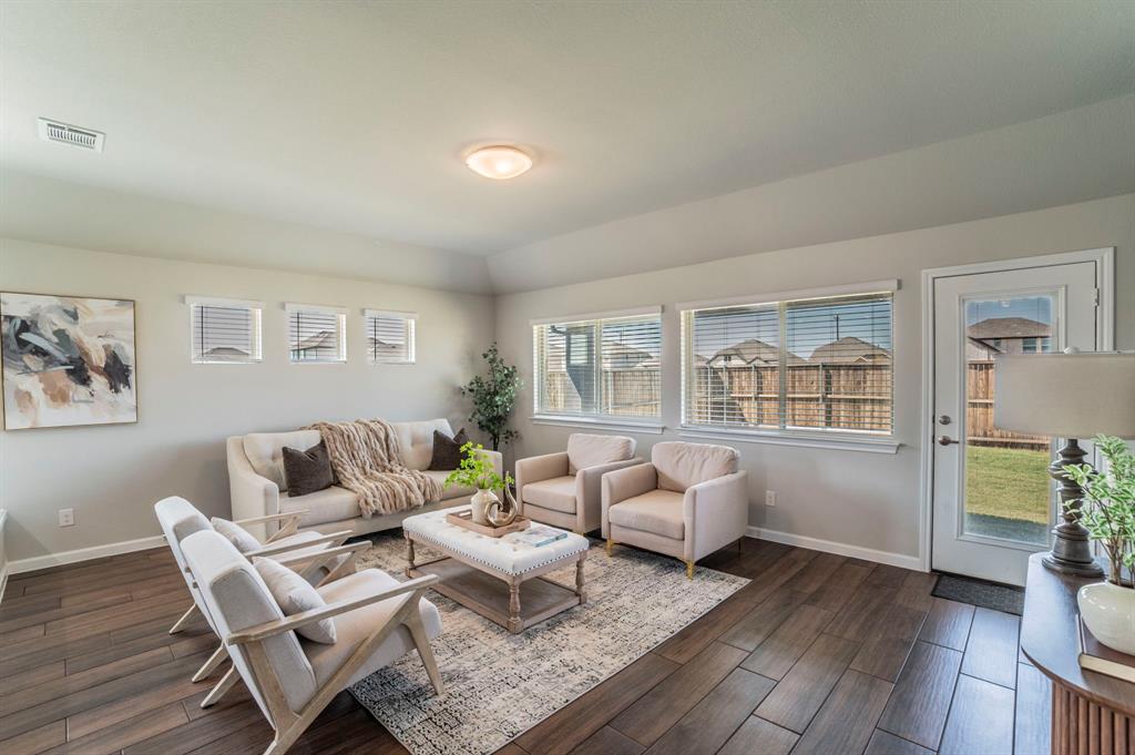 1524 Soapberry Drive