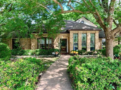 2104 Chestnut Hill Lane Richardson TX 75082