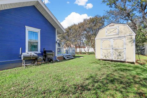 A home in Alvarado