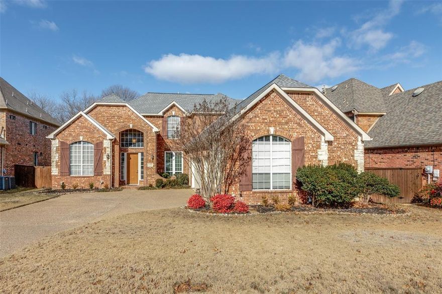 START PACKING! This high-quality, one-owner, no pets, “white glove” clean Huntington home offers privacy, space, convenience & elegance. A wooded, park-like backyard with creekview, greenbelt & wildlife is easily seen (watch kids, pets) from kitchen, family & living rooms, primary bedroom. Cozy up to informal or formal see-through fireplace as your mood fits. Circular flow of kitchen, living room & dining areas lends to intimate or crowd-sized gatherings. Rich crown molding, high ceilings, gorgeous hardwood flooring & can lights adorn 1st level. 2 bedrooms & 2 full baths conveniently on 1st level. Upstairs are 3 bedrooms each attached to bathrooms & game room with surround sound. Lots of space: .47 acres, oversized pantry, garage storage area. 2 each of: washer-dryer areas (gas & elec), eat-at bars, HVAC units, hot water heaters, attic accesses, built-in desks (kitchen & bedroom 4). 3.5 block walking distance to HOA maintained pool, picnic area, playground & basketball court. HURRY!