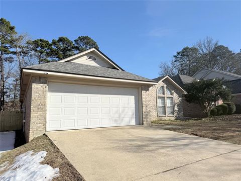 Photo of 4971 Beechwood Hills Drive, Shreveport, LA 71107 (MLS # 21167415)