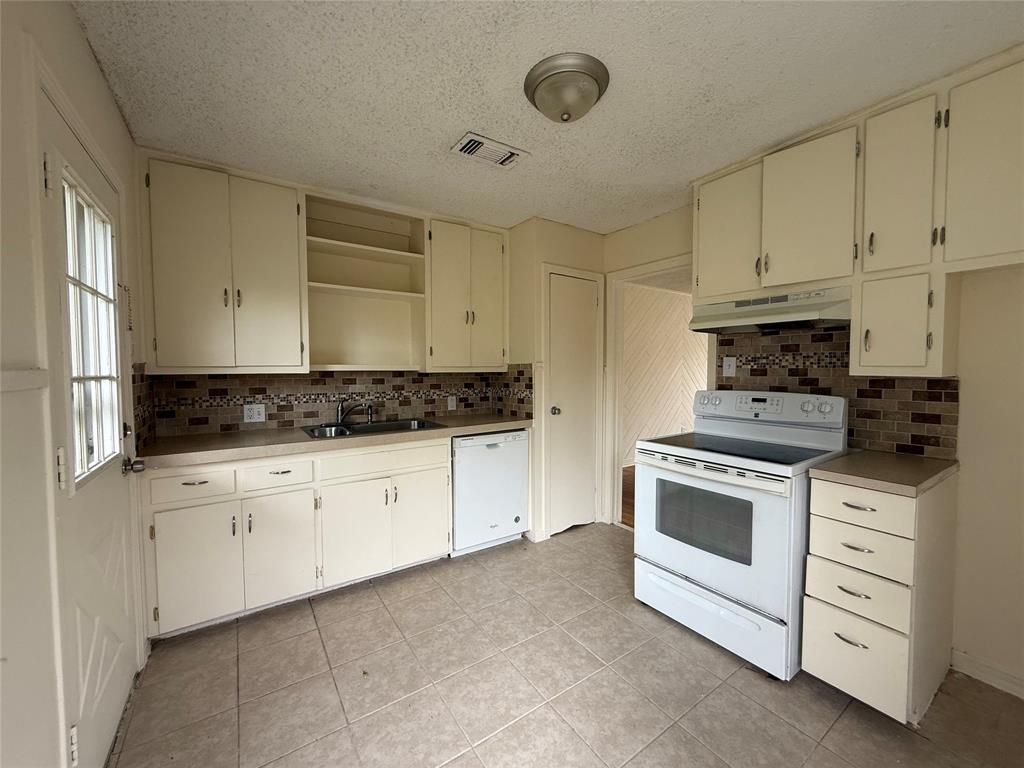 Kellis Park Add - Residential Lease