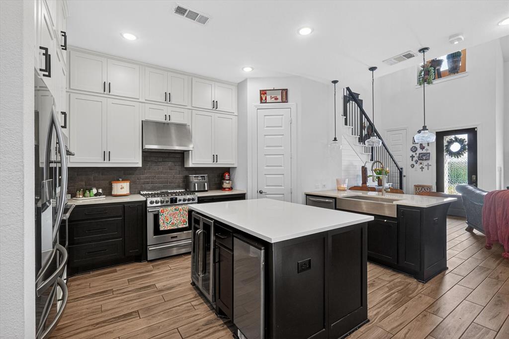 2341 Longspur Drive