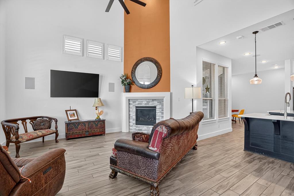 2341 Longspur Drive