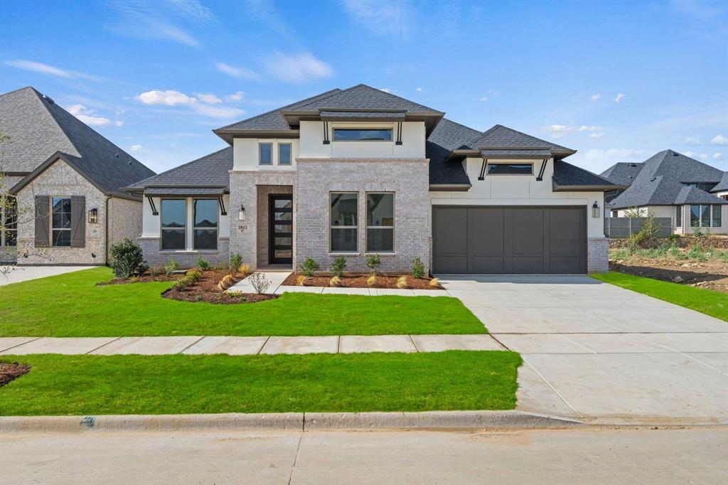 2812 Mayfair Lane