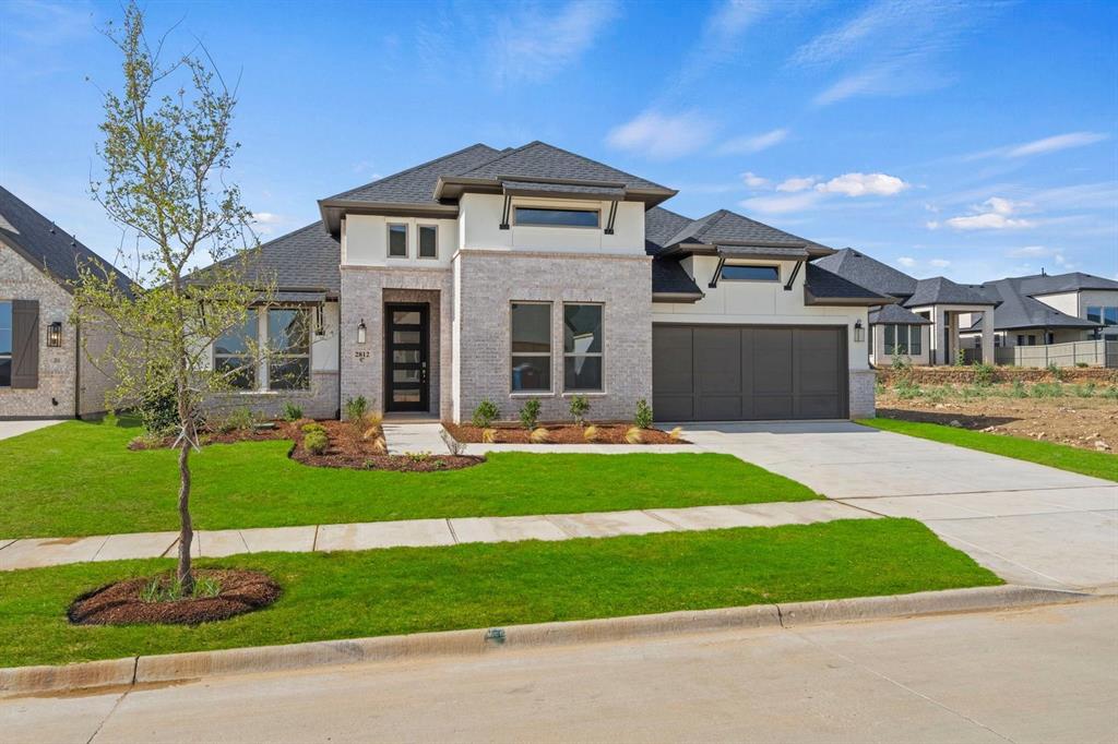 2812 Mayfair Lane