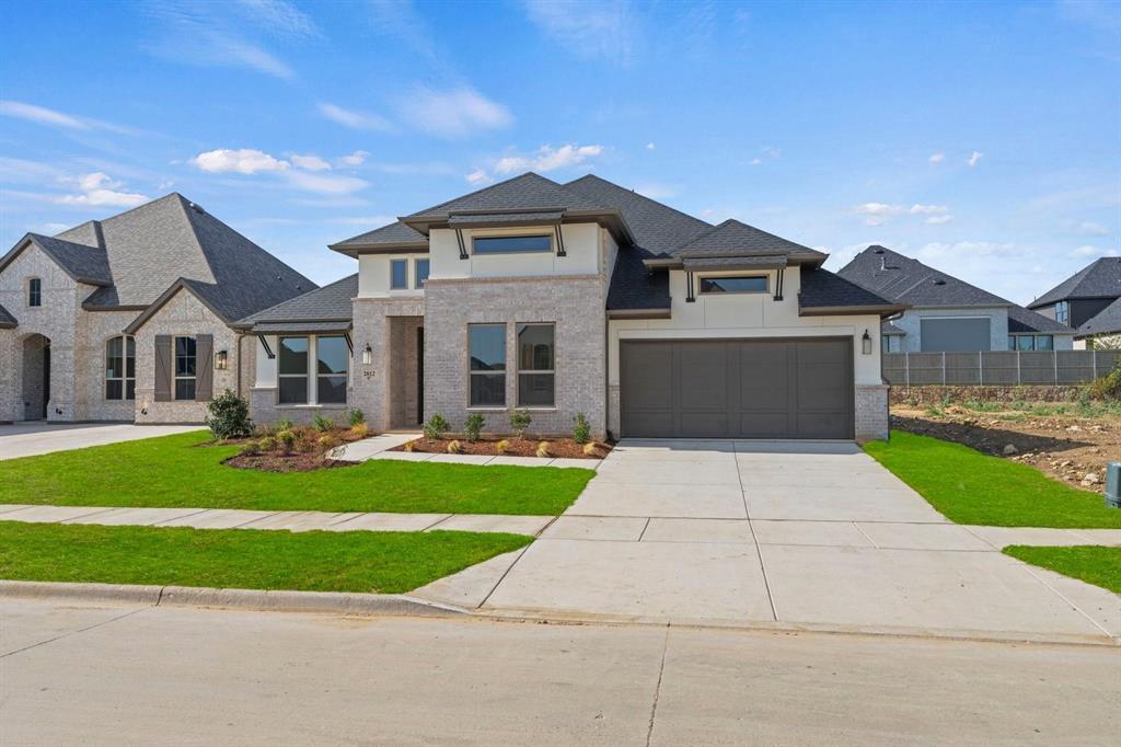 2812 Mayfair Lane