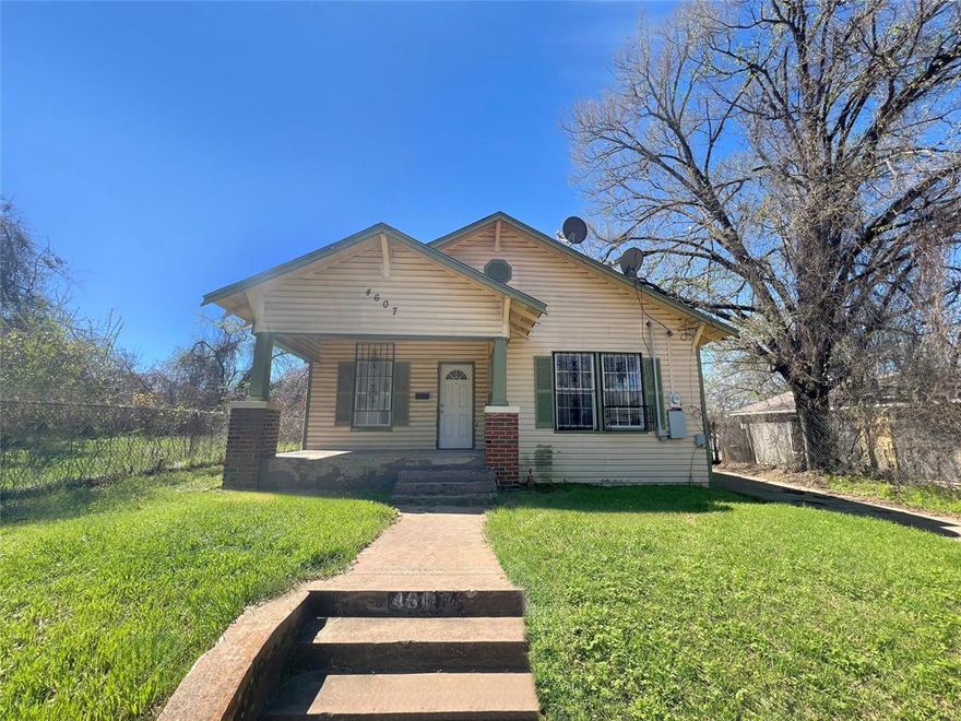 This charming 2-bedroom, 1-bath home, built in 1928, combines modern conveniences with comfortable living with siding exterior adds classic appeal, while the large backyard offers ample space for outdoor activities and relaxation. Conveniently located near major freeways, shopping, dining, and more, this owner-occupied home offers both comfort and accessibility. To help visualize this homes floor plan and to highlight its potential virtual furnishings may have been added to photos found in this listing.