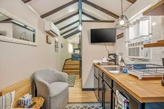 Rolling Hills Shrs Sec B - Residential Income