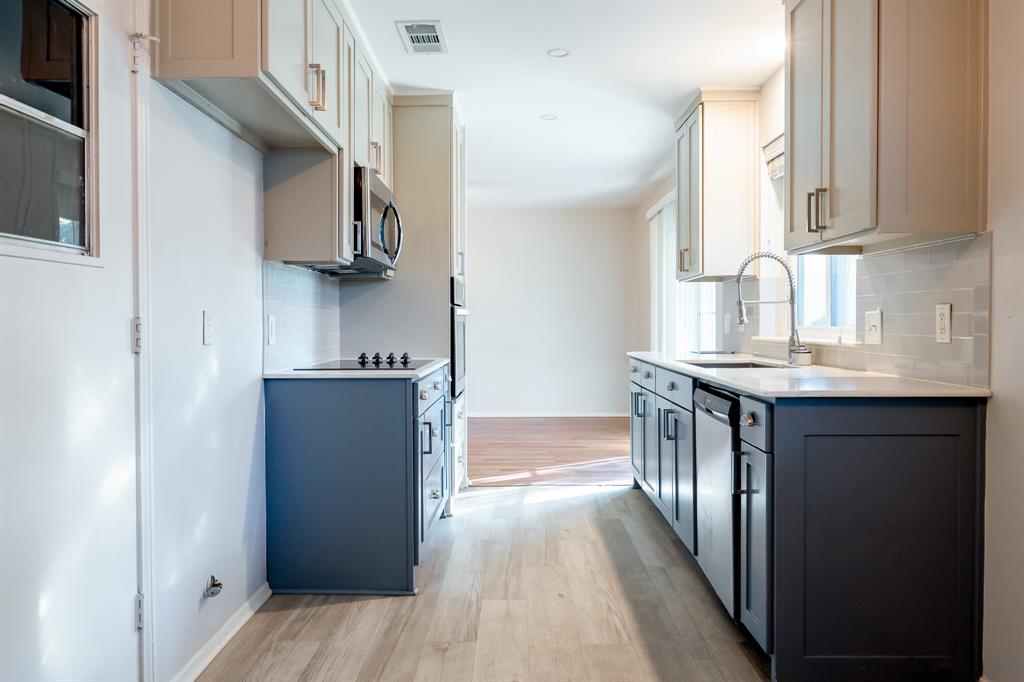 2713 Springlake Court