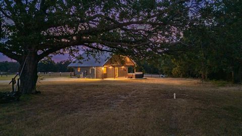 Photo of 448 County Road 4581, Sulphur Springs, TX 75482 (MLS # 21091230)