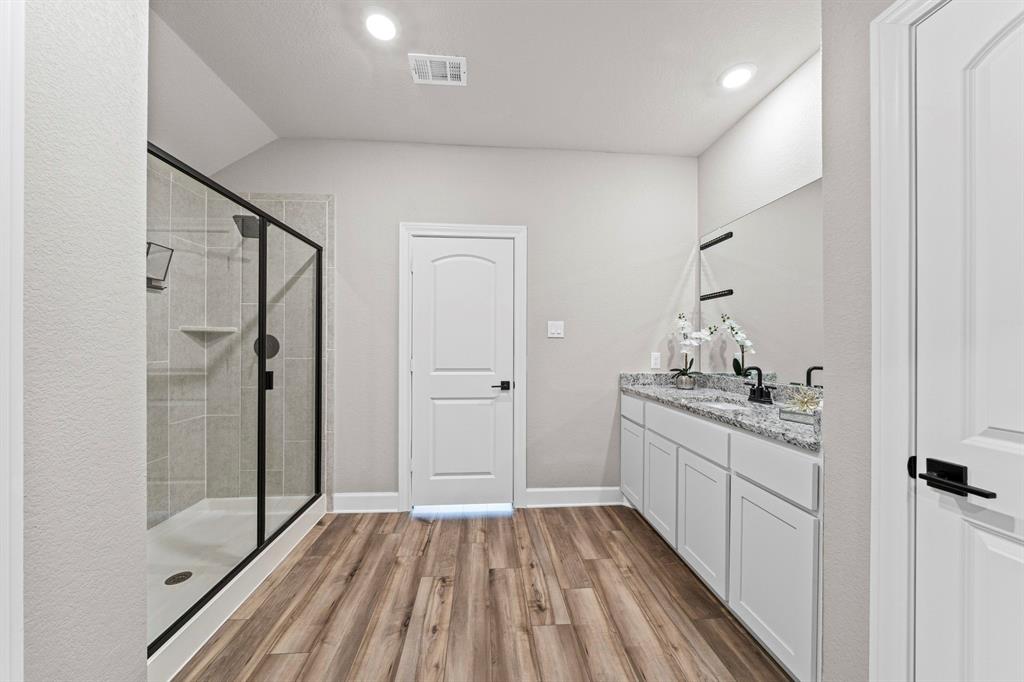 Vista West II - Residential