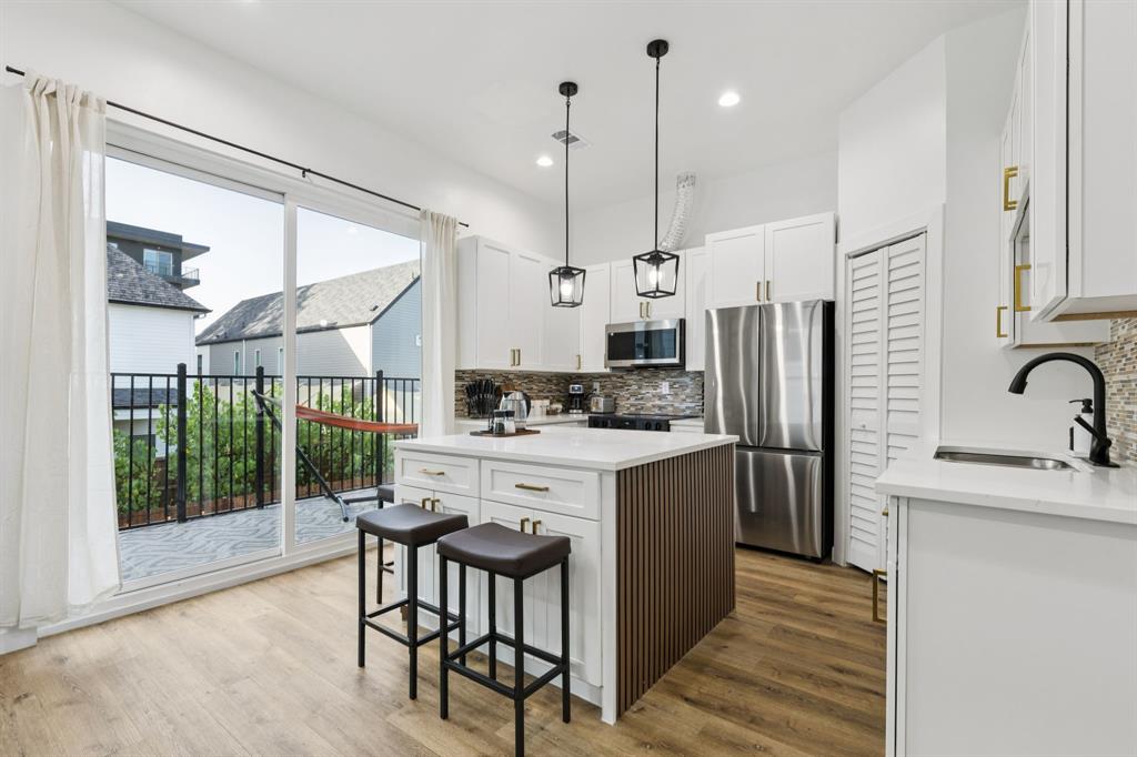 Z E Coombs West End - Residential Lease