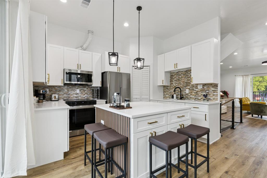 Z E Coombs West End - Residential Lease