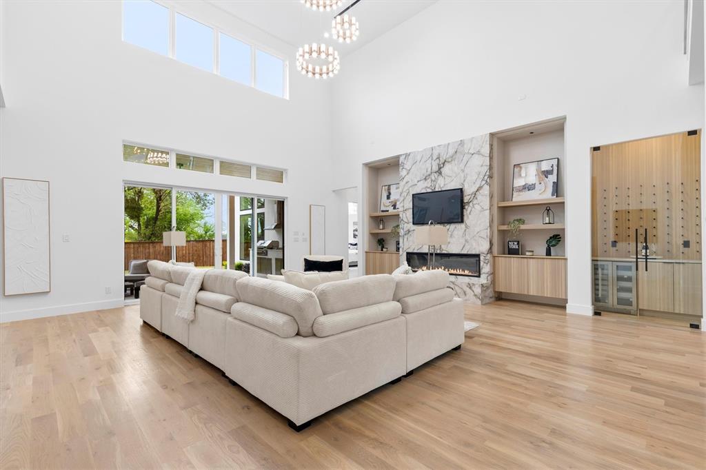 9434 Biscayne Boulevard