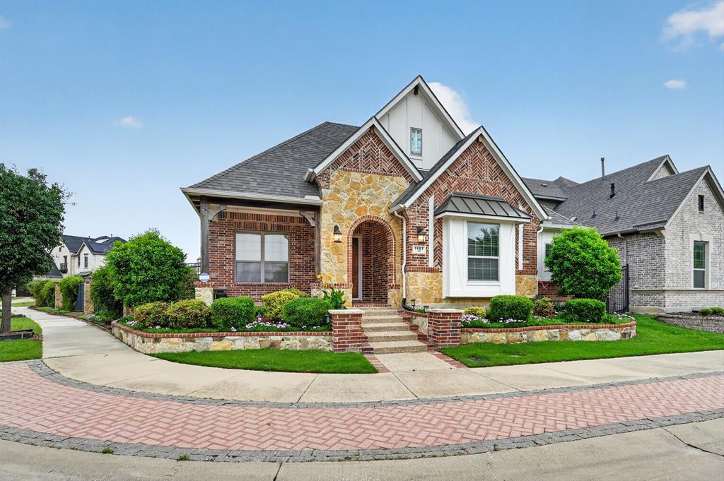 1107 Amber Rose Way