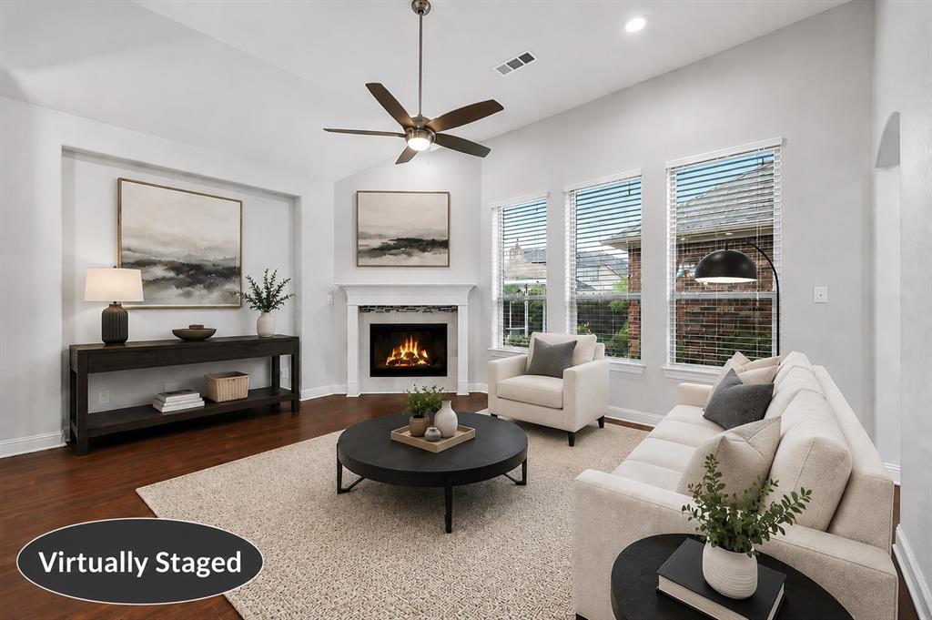 1107 Amber Rose Way