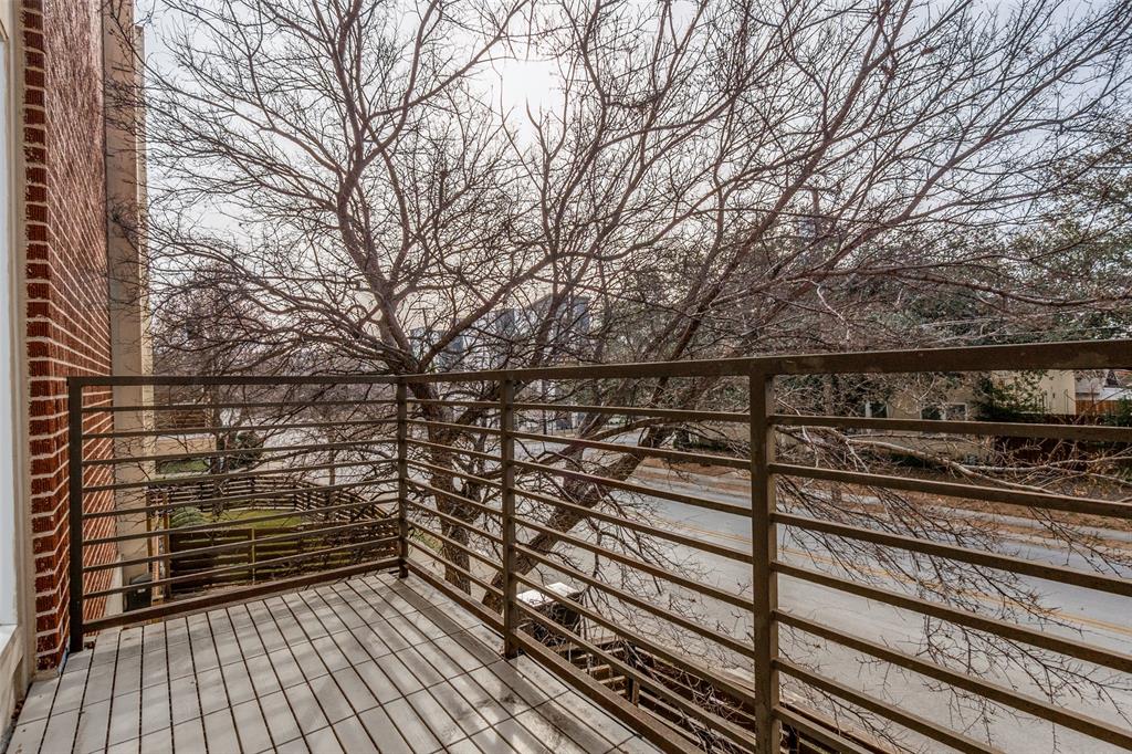 Ross Ave Condo - Residential